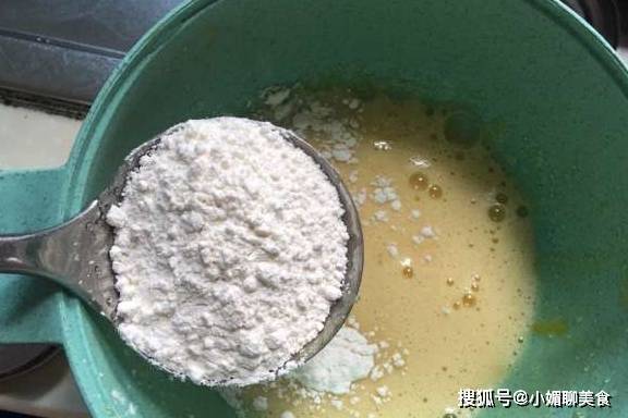 做法|自制脆皮蛋糕，筷子搅一搅，不用发酵，不用烤箱，5分钟就能吃