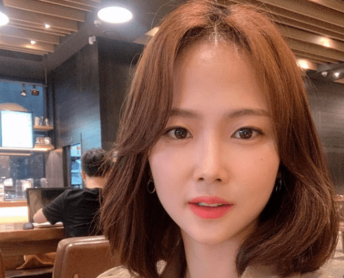 韩国女足美女李玟娥:长相清秀但脾气火爆,曾用手肘怒怼赵丽娜?