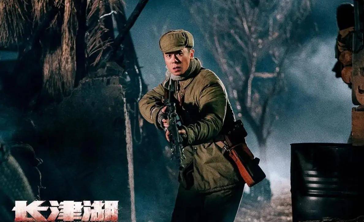 吴京|长津湖票房破56亿，反超战狼二指日可待，打败吴京的只有吴京