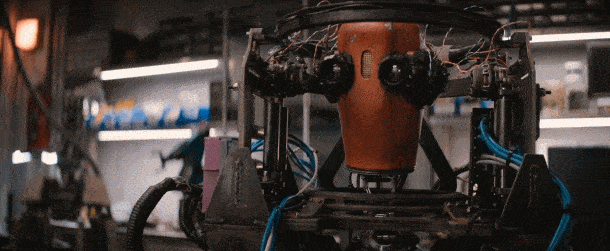 机器人|疲了一年的好莱坞大片，终于支棱起来了，豆瓣8.3分《芬奇》来了