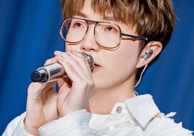 八杯酒|毛不易的三首歌曲，唱出了无数个平凡人的心声，哪首歌最触动你？