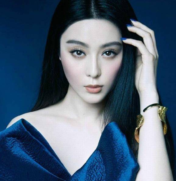 眼睛一双眼盛满千娇百媚，明星们的美眼，告诉你一定要画好眼妆