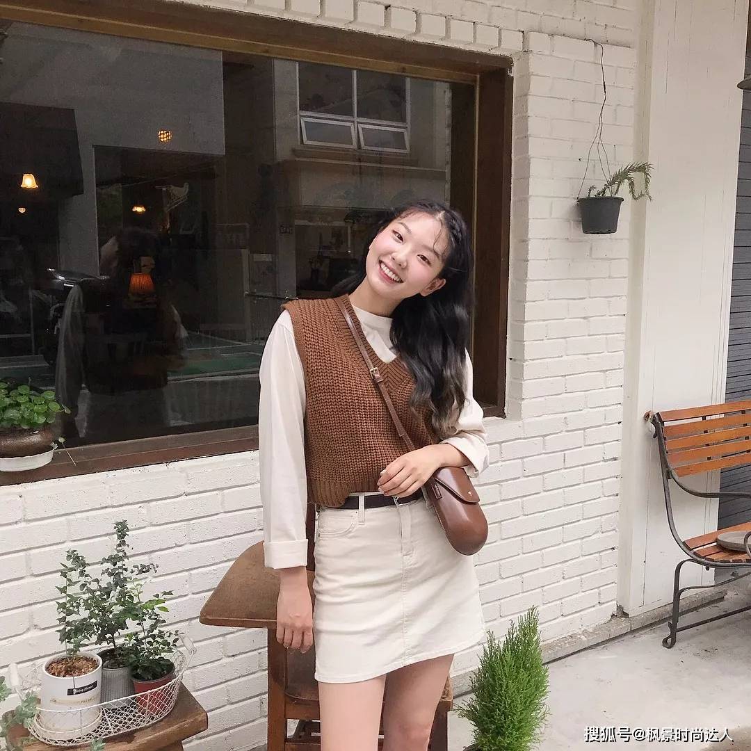 王道 奶茶色就是王道！穿上这个201最百搭配色，从头到脚怎么搭、怎么好看！