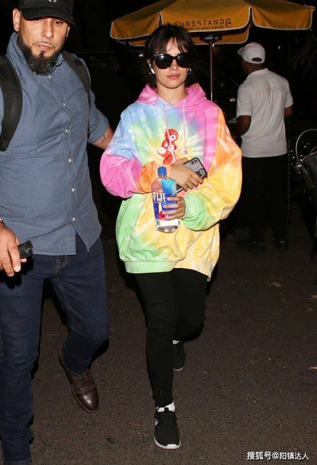 卫衣 时髦精都在穿的卫衣,你不妨尝试一下,你也可以走起潮流风