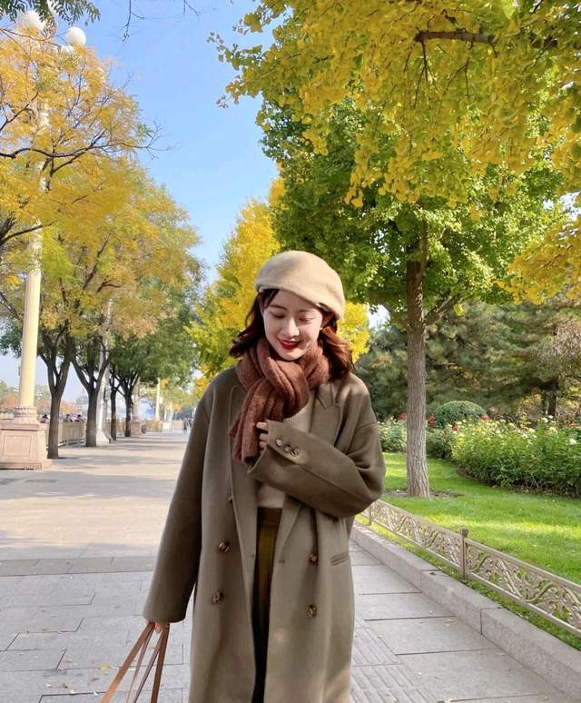 服装 不想成为别人眼中的“大妈”，穿对了很关键，可以试试裙装穿搭