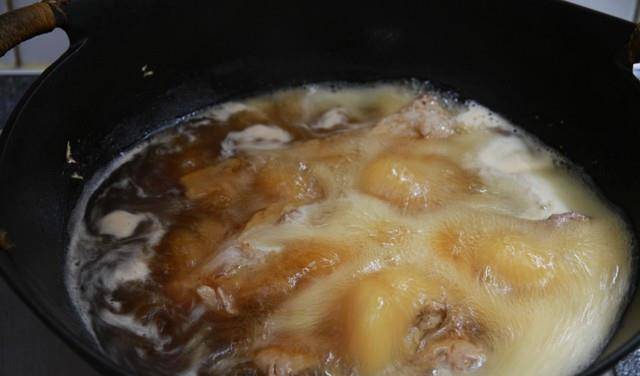 网友|天气太热,就做了一个菜,有荤有素一锅出,网友:这妈妈会偷懒