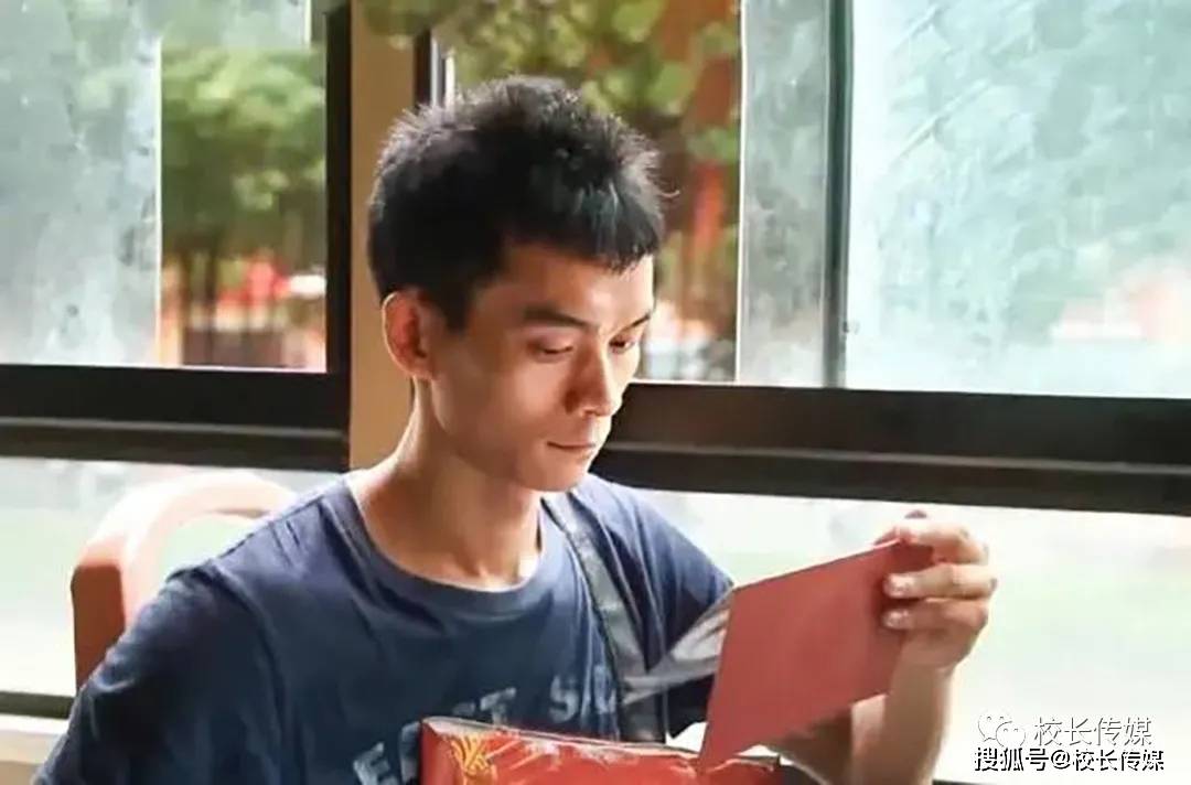 毕业|复读十二年，只为上清华，值得吗？