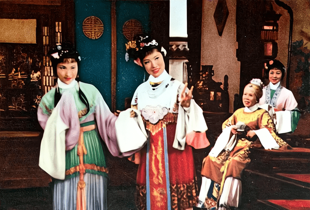 下正直做人,台上精彩唱戏:《红楼梦》王熙凤饰演者唐月瑛逝世_徐玉兰