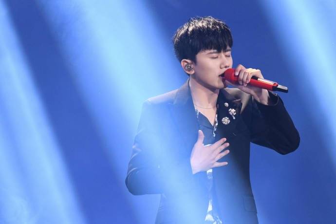 舞台|双11晚会“真唱”上热搜，千玺降调，张韶涵破音，张杰实力碾压