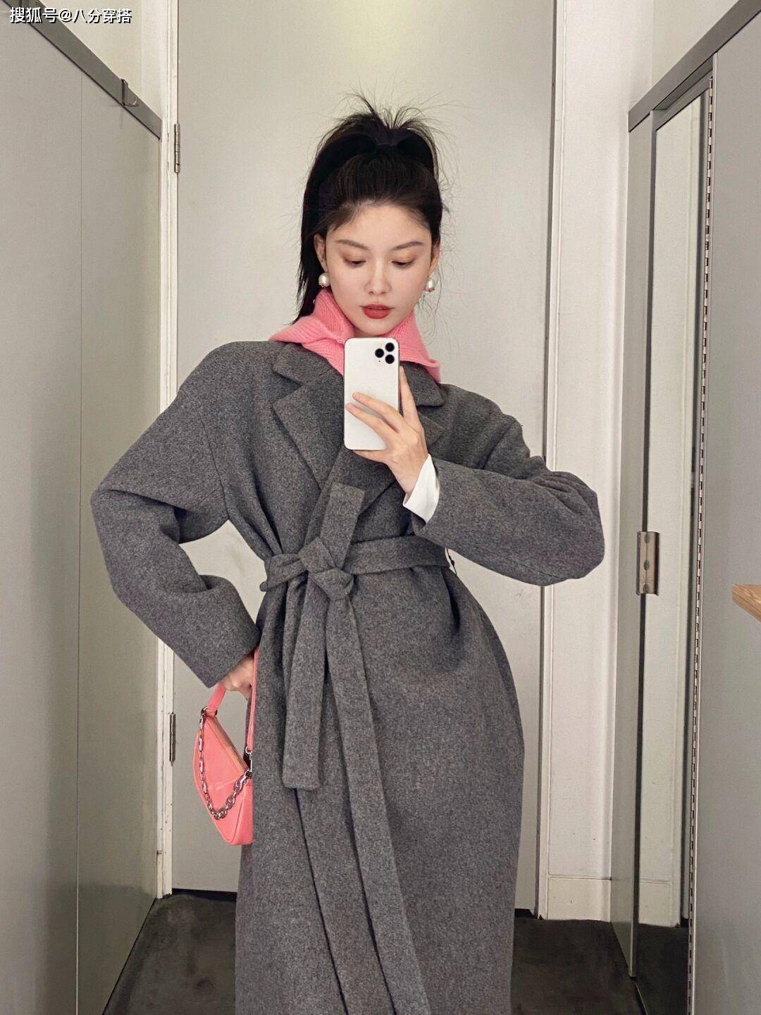 看点 冬天穿大衣，多选这几种颜色，温柔显白又百搭，不管怎么搭都洋气