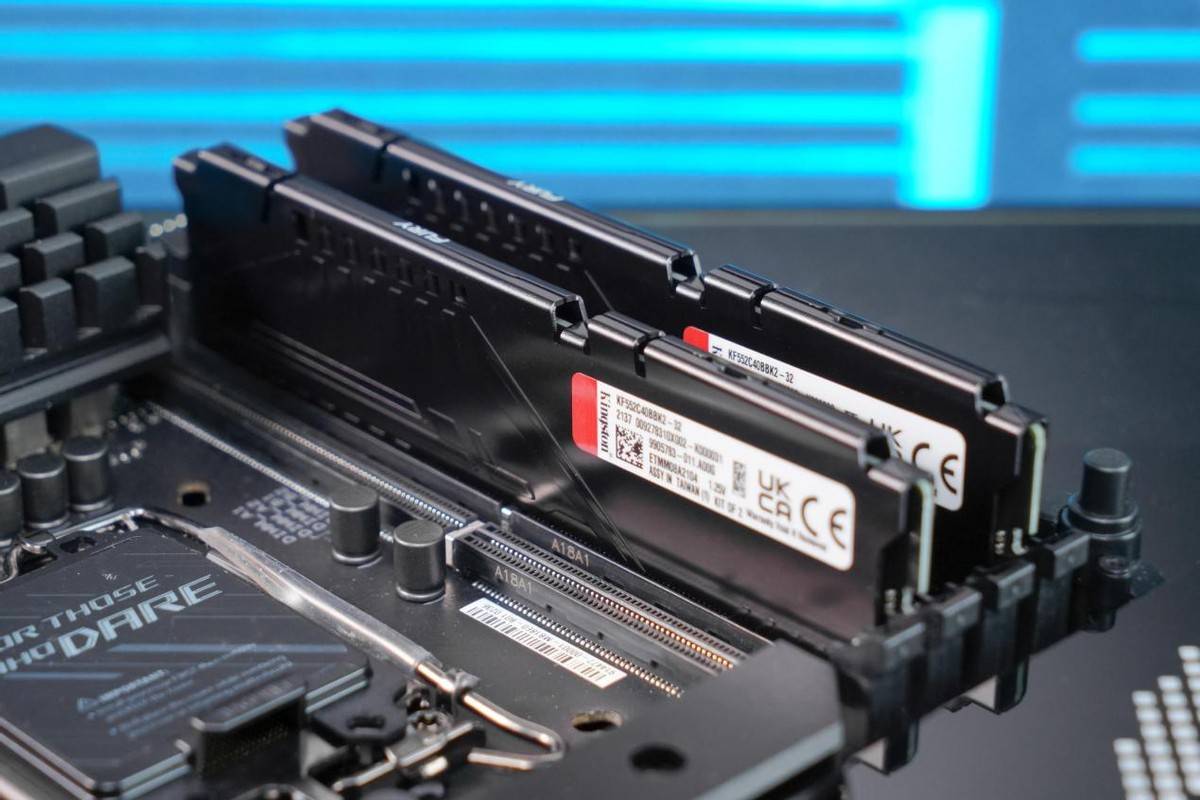 平台|搭配Intel第12代酷睿CPU，DDR5内存表现几何？
