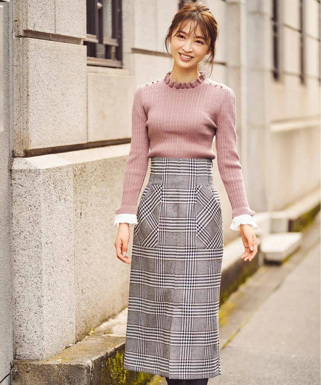 加点 40岁女人冬天不要随便穿！经典款加点时尚感，显高轻熟又优雅！