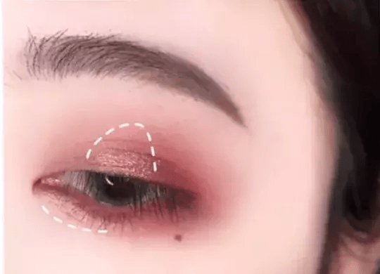 口红秋冬最火3种妆容,好看显白不挑人