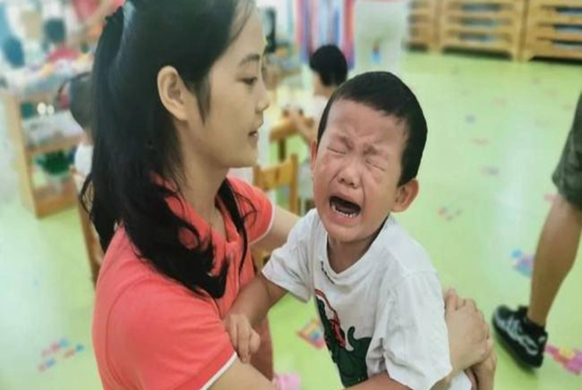 黄圣依|离异家庭的孩子有什么特点？幼儿园老师一语道破，并非刻意分等级