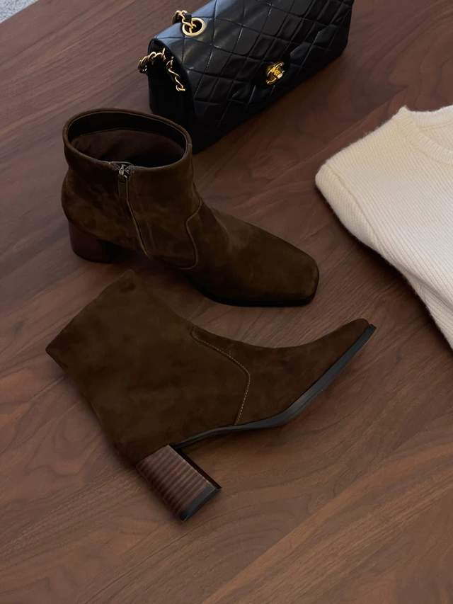 高个子 冬天变美小心机,搭配短靴显气质,轻松赢得美人心的时尚好物