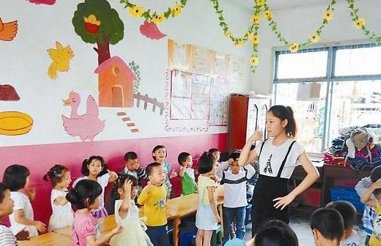 家长 幼儿园老师好心建议：请别让女孩穿裙子上学，四个理由很中肯