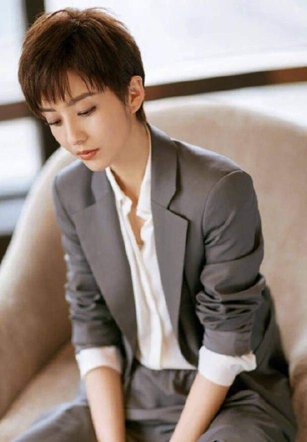 什么一脸苦相的佟丽娅,是从什么时候逆袭变美的?