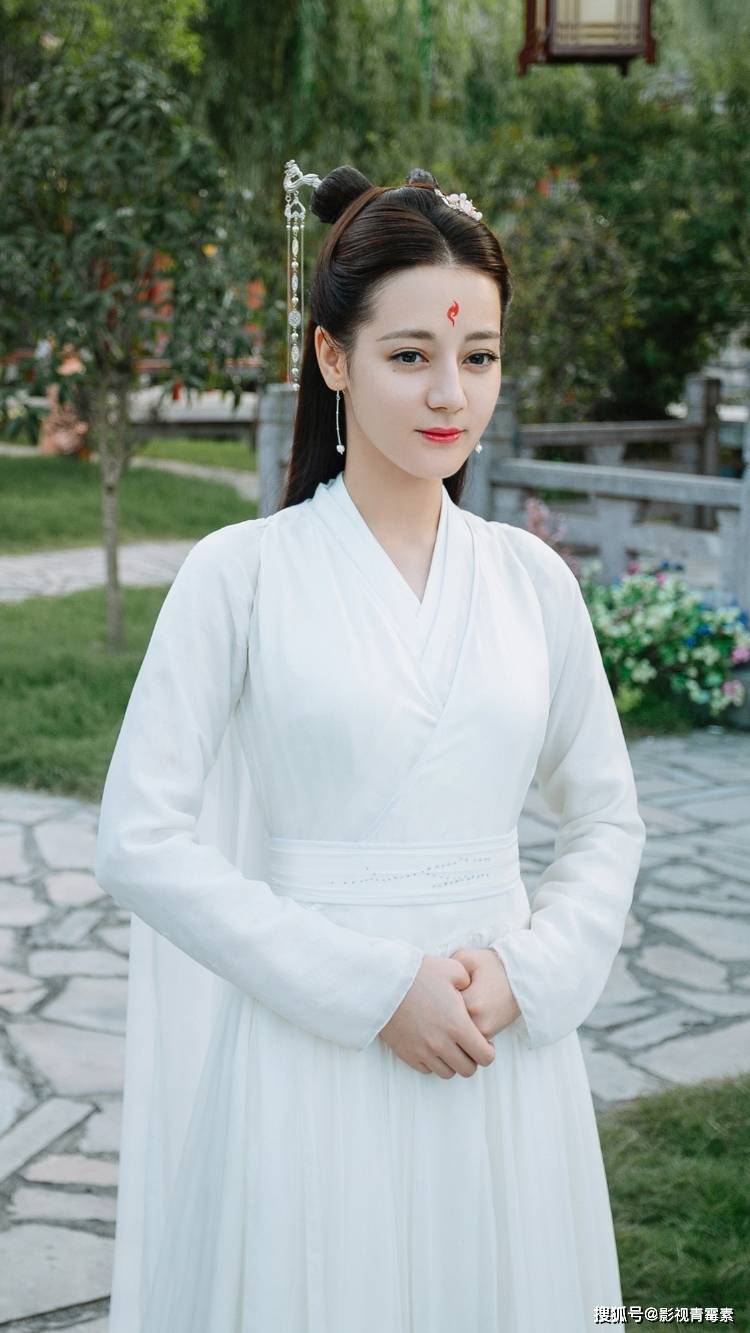 江疏影|过去三年的电视剧词条浏览量：张艺兴、江疏影、赵丽颖分列第一