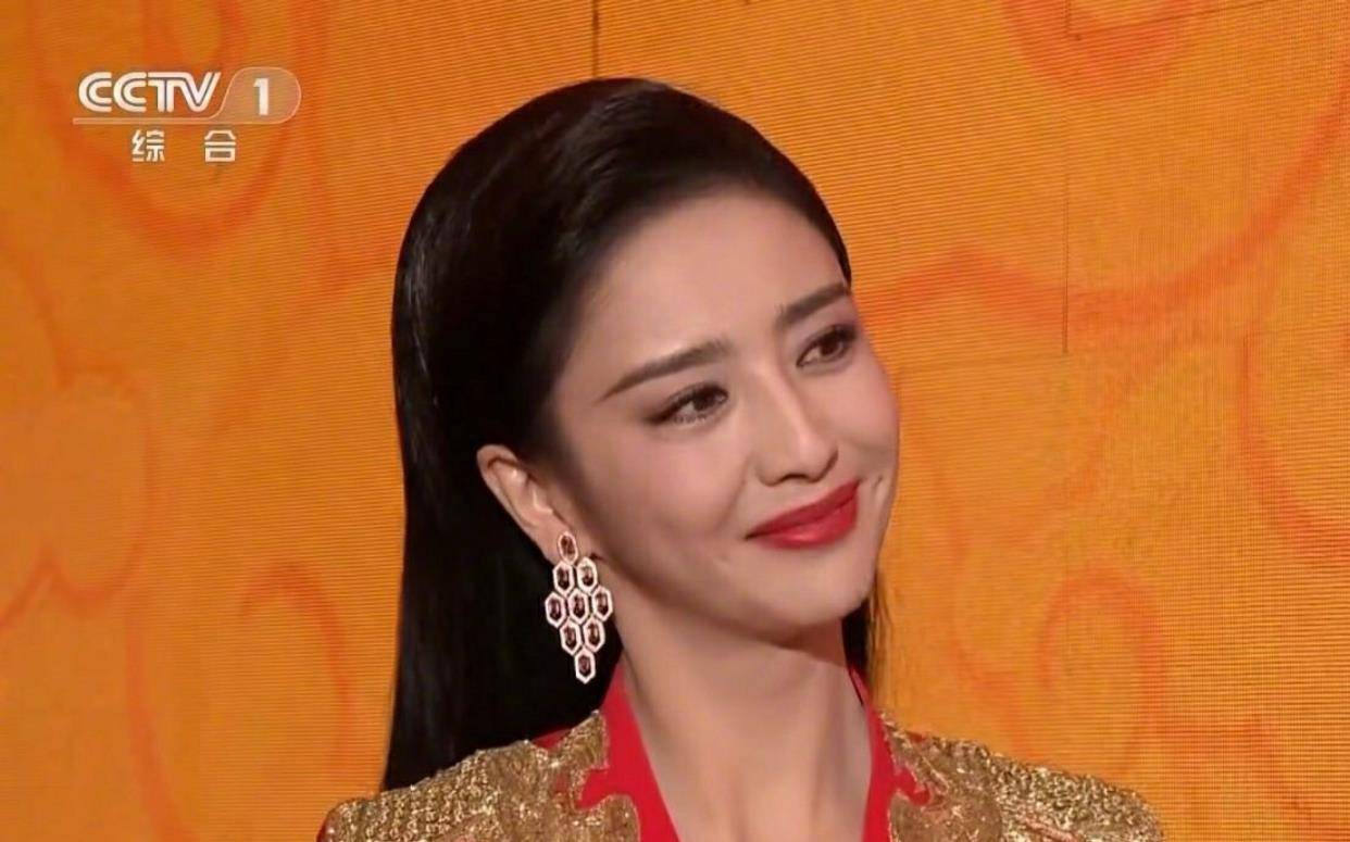 什么一脸苦相的佟丽娅，是从什么时候逆袭变美的？