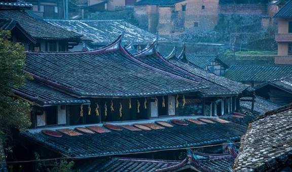 福建省保存最完整的古村落，有39幢明清古建筑，七百多年历史