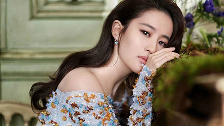 时代为什么说”骨相美“是高级美？看完章子怡，张柏芝后，终于明白了