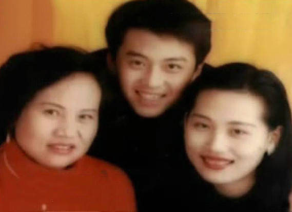 邓超|灾难打不垮的孝子邓超，为了帮父亲和大姐治病疯狂接戏赚钱