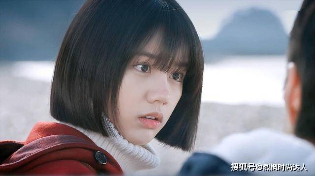 路线 “德善”李惠利走成熟路线，白衣性感黑裙优雅，这才是26岁的样子