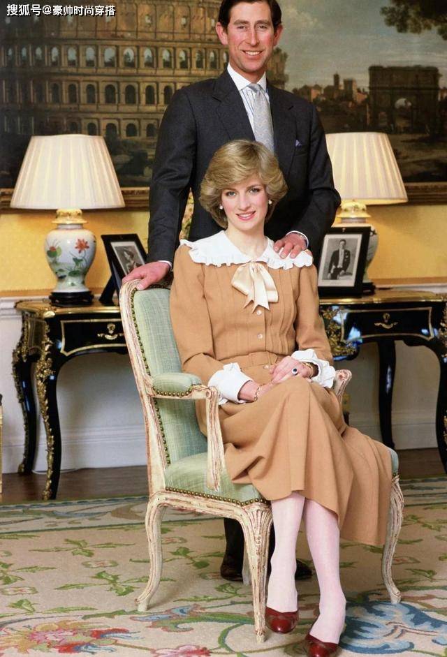 下装 时隔三十年,再看戴安娜王妃的40套经典造型,都少不了一条腰带