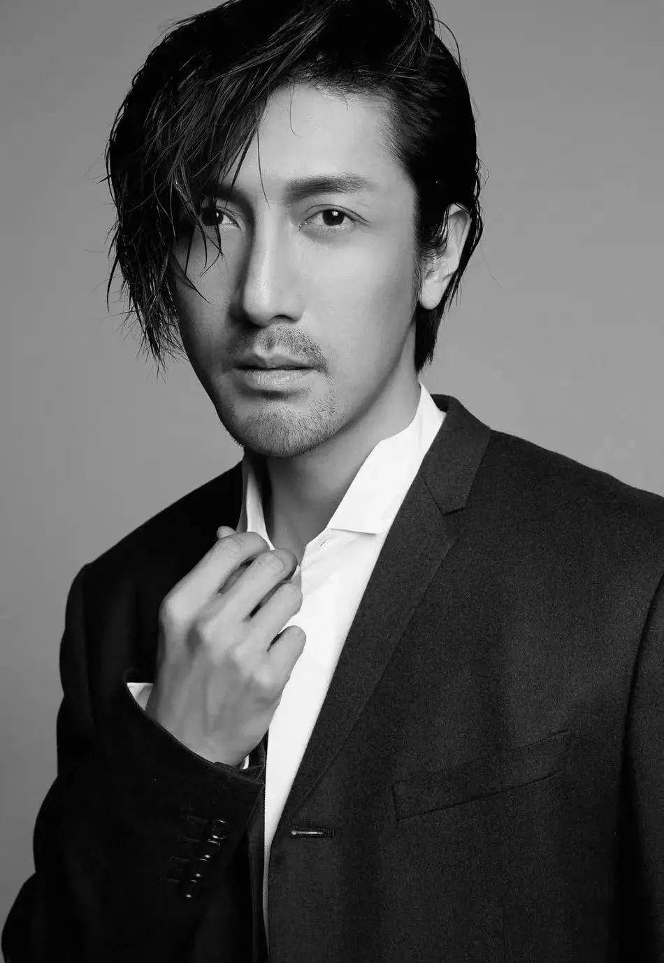 嬴政|40岁张鲁一演13岁嬴政被吐槽，实力派“装嫩”也翻车？