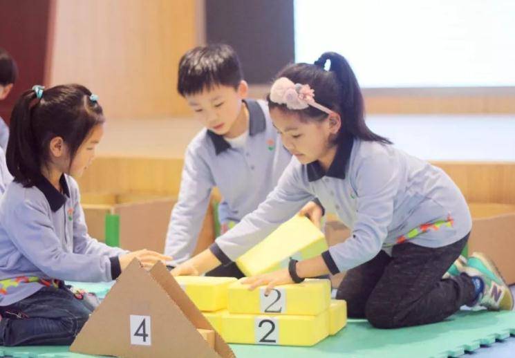 家长|“到底按不按监控？”家长联名要幼儿园按监控，两个月后集体反悔