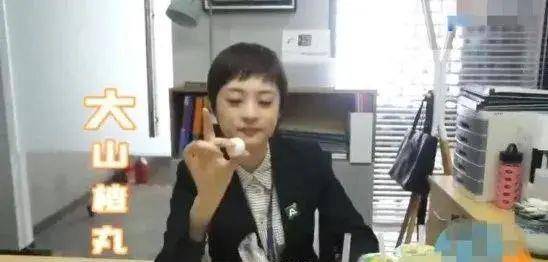 什么|33了还在执着演13岁少女，赵丽颖你让我说你什么好？