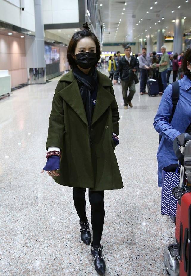 颜色 入冬了外套应该怎么选？林依晨的几款外套造型，值得一试