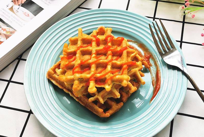 蔬菜|早餐这么做方便,蔬菜和蛋搅一搅,放锅中香味扑鼻,孩子抢着吃!