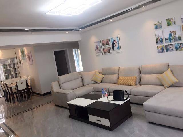 客厅窗帘怎么装好看又通风 1eba93b967f64ee1aa83042e56b5c6fb.jpeg