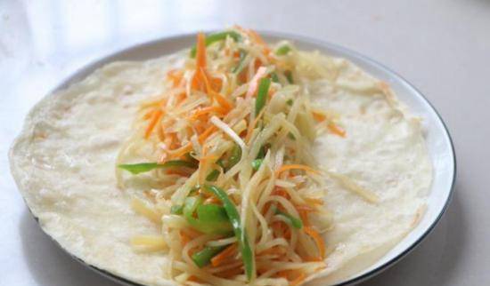 面的|早餐想吃的既健康又省时间吗?快来看看土豆丝卷饼