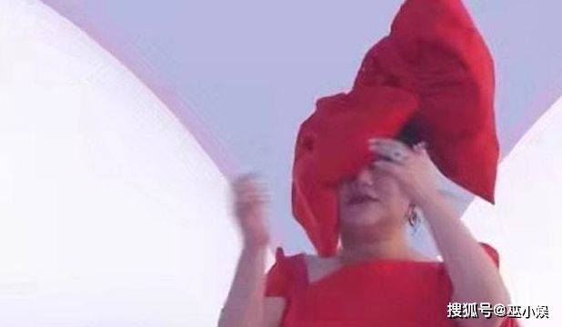 同款服装王嘉尔 c033f1d471584a29a7ccf2857c563391.jpeg