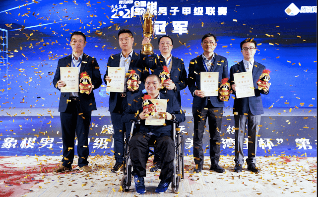 四川象棋队主帅李艾东:胜利来源于集体的智慧与力量_赵攀伟