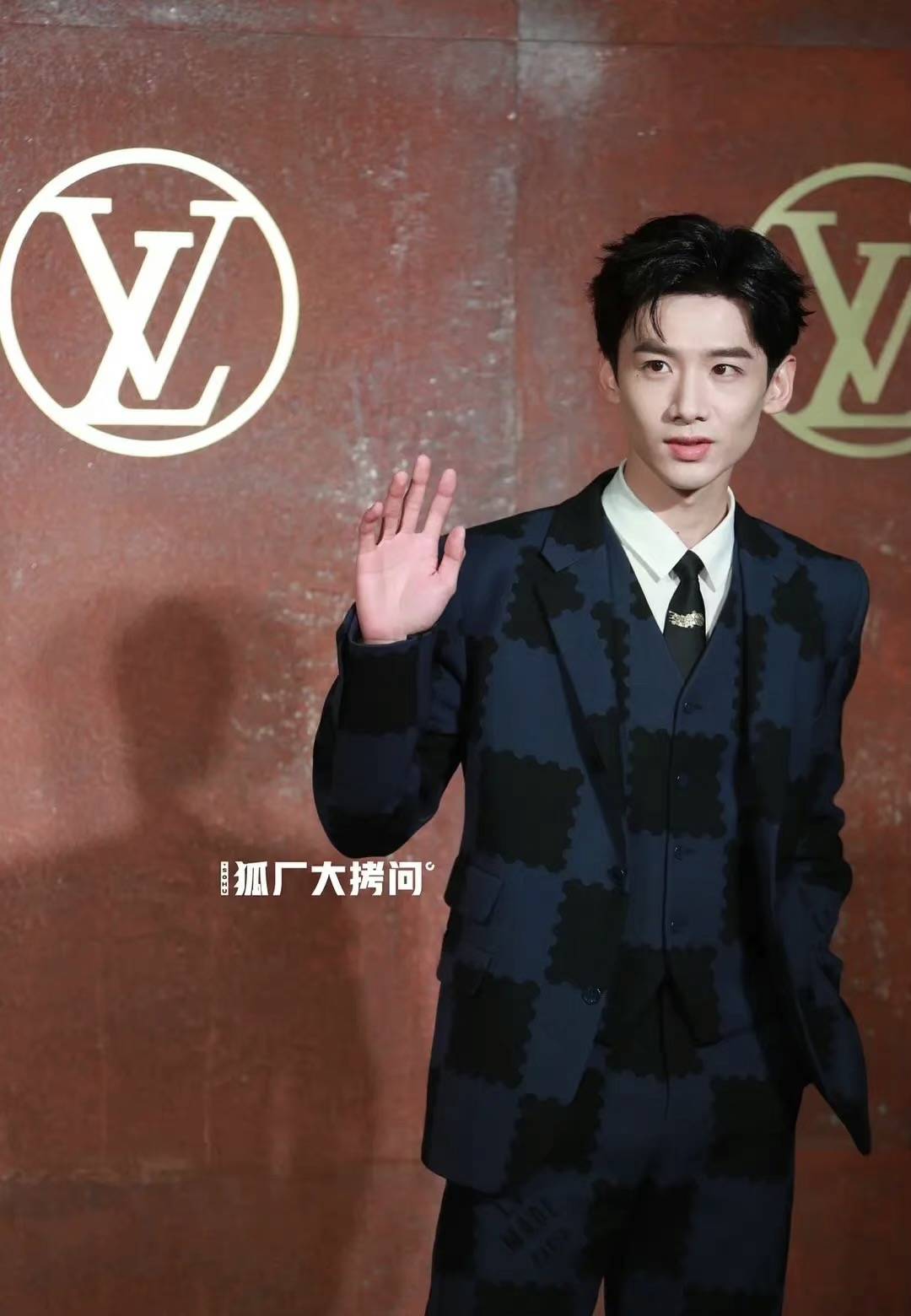 男女|LV大秀男女明星生图，迪丽热巴艳压一众女明星