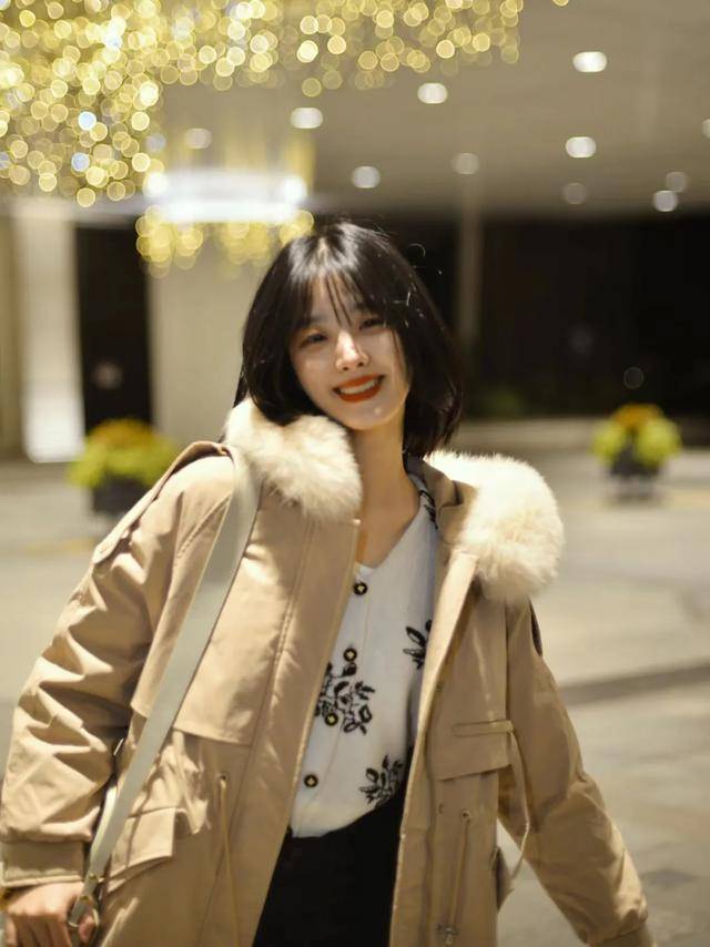 一身不会还有人还在穿“一身黑”吧？冬季最显白的小技巧来啦！