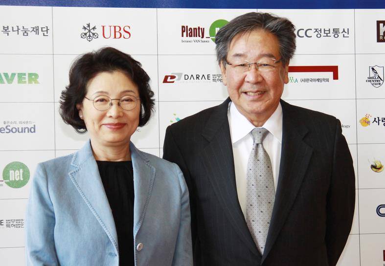 却在演艺圈建立了不可磨灭的地位,这位演员叫作崔佛岩