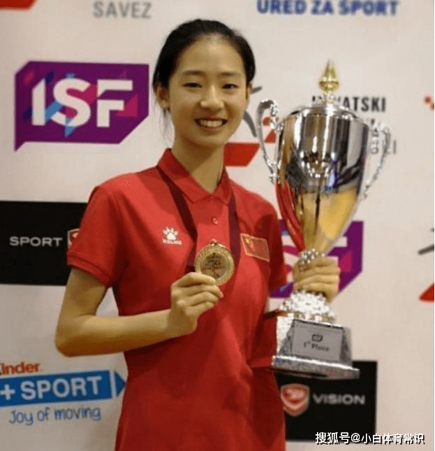 原创江苏女排出现惊艳组合万梓玥联手丁欣妍强势崛起有望出征巴黎