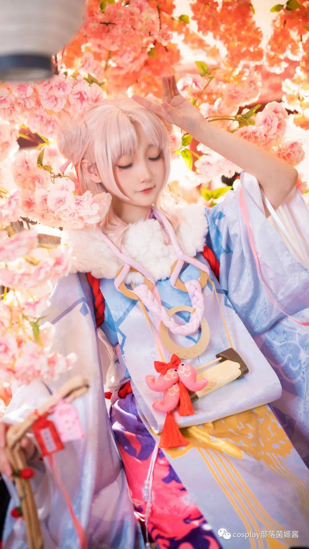 cos阴阳师缘结神稚雪缱绻cos正片鹤祈