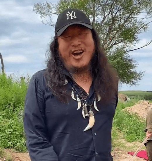 毛子哥跟恩克决裂后,直播带货出状况,怒怼网友:爱买不买?_东西