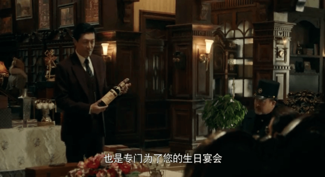 邦德|精英特工如何凸显不俗品位?除了穿衣,最离不开的是它…