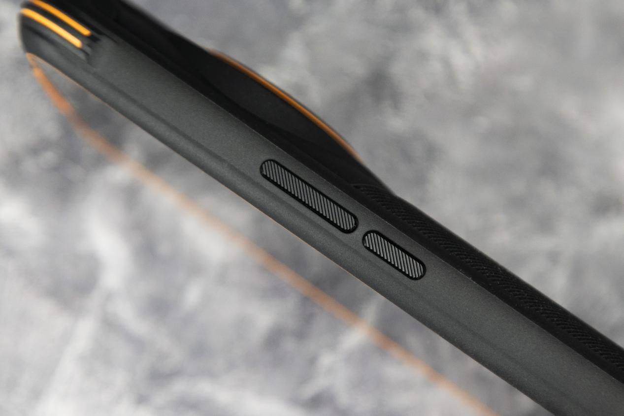 随手热成像和激光测距 更适合户外探索的手机 AGM Glory G1 Pro评测