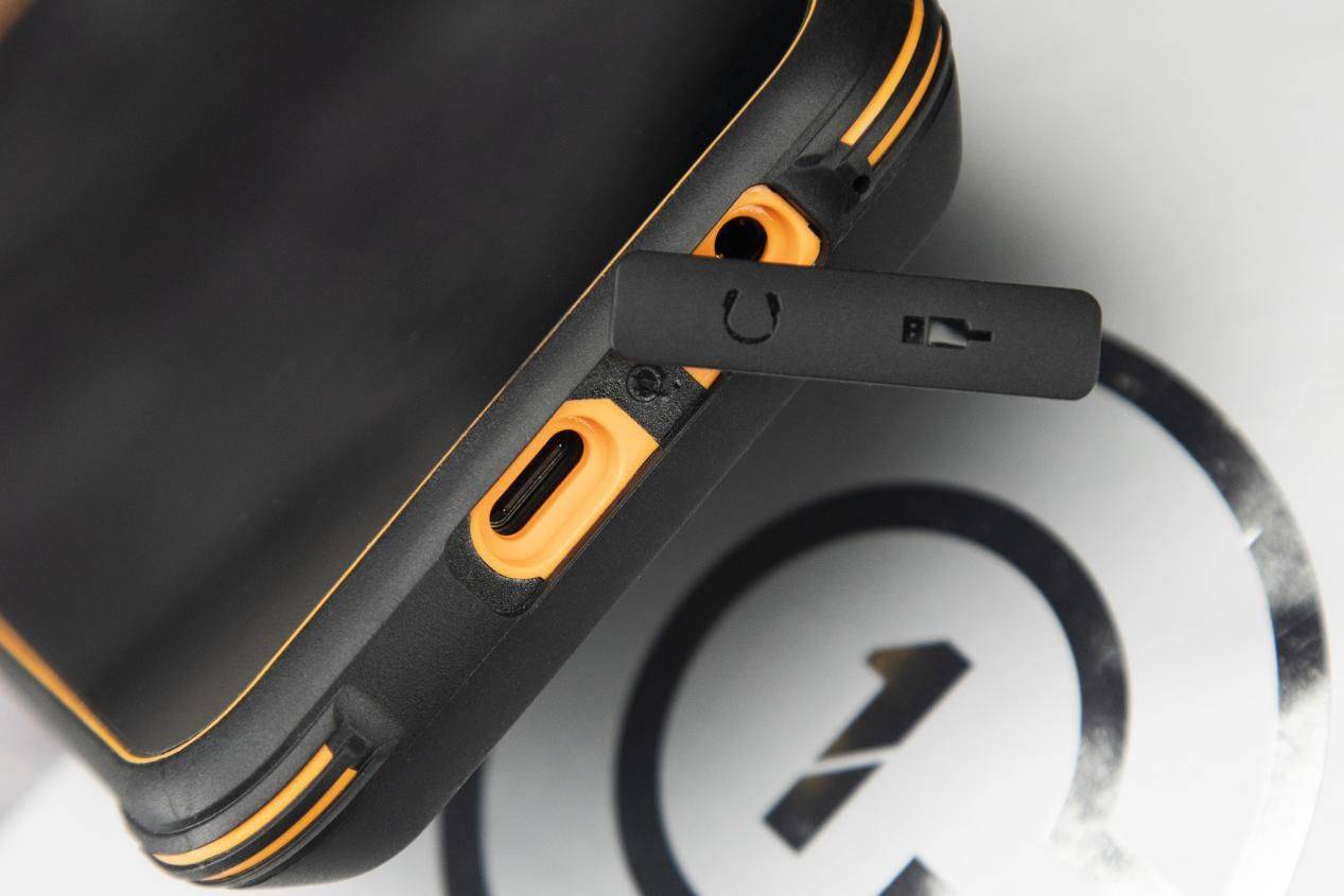 随手热成像和激光测距 更适合户外探索的手机 AGM Glory G1 Pro评测