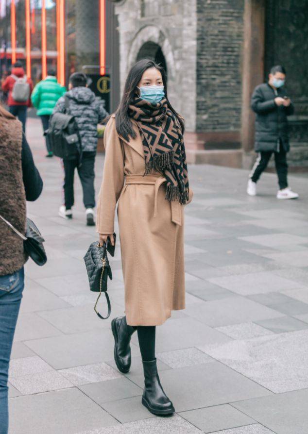 雷区 为什么你穿“打底裤”显腿粗又俗气？关键在这几个雷区，避开就美