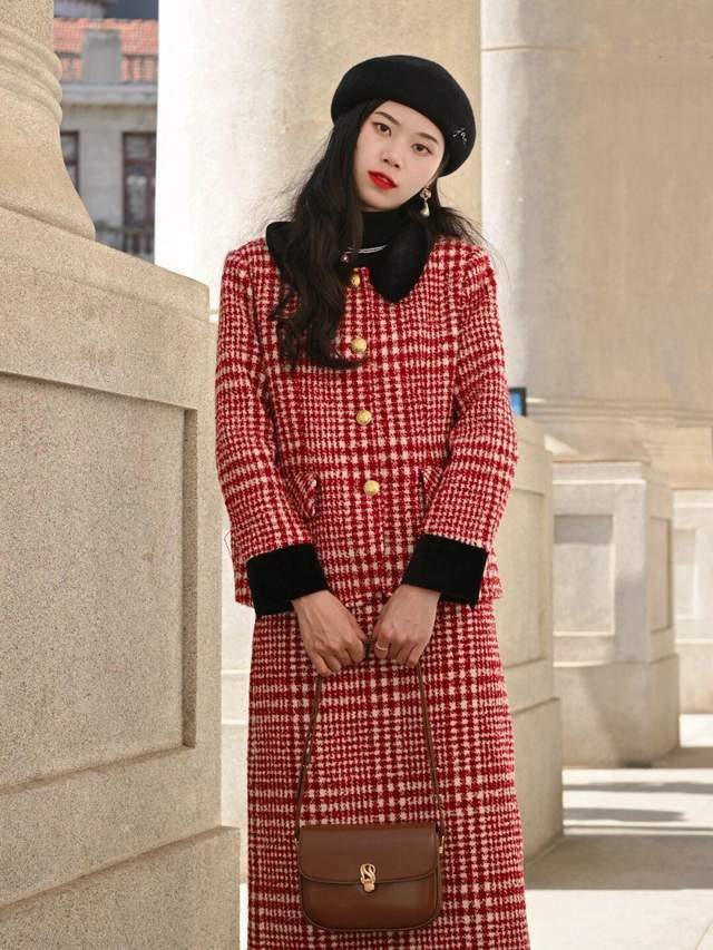 整体 如果你是精致女人,就不能错过“小香风套装”,照着穿就有好气质