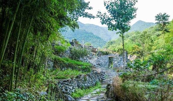 浙江有一座古村落，村内至今无法通公路，现实版的“世外桃源”