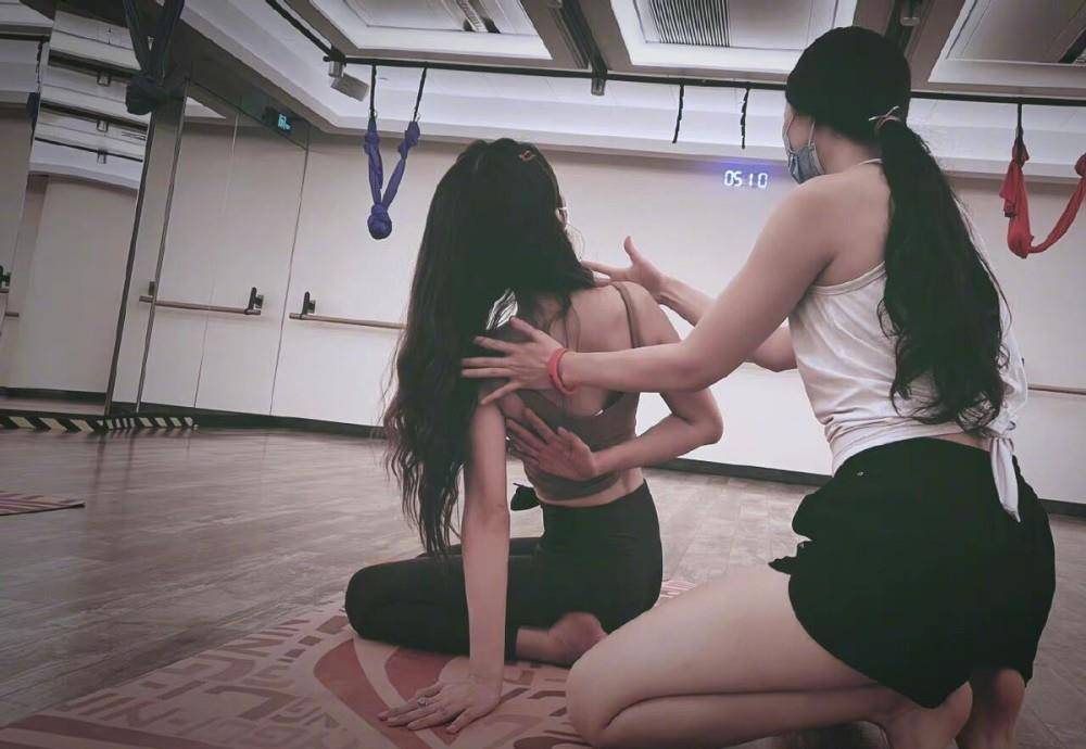 身材被称为“香港最后的少女”，如今40岁长这样你敢信？
